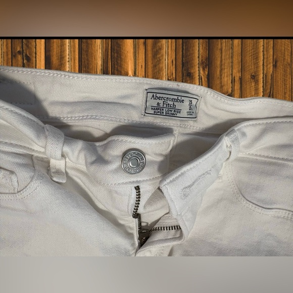 Abercrombie and Fitch Harper Low Rise Super Skinny Jeans | White | 25 / 0 - Picture 6 of 9